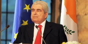 Εξοργισμένος δηλώνει ο Χριστόφιας με την άνοδο της Χρυσής Αυγής