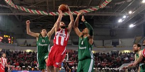 Παναθηναϊκός και Ολυμπιακός διεκδικούν την Euroleague στην Πόλη [εικόνες+ βίντεο