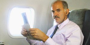 Απαξιωτική υποδοχή για τον Γιώργο Παπανδρέου στην Κρήτη