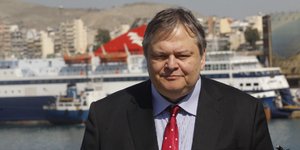 Βενιζέλος: Προτεραιότητα η επανασύσταση του υπουργείου Ναυτιλίας