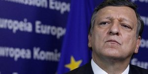 Μπαρόζο: Η Κομισιόν θέλει την Ελλάδα εντός ευρώ
