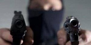 Άκρως επικίνδυνοι και καλά οργανωμένοι οι ληστές με τα καλάσνικοφ