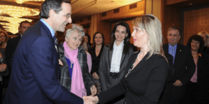 Αιχμές Παπακώστα κατά Σαμαρά για την απουσία γυναικών από την κυβέρνηση