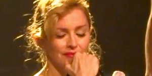 Η Μαντόνα έβαλε τα κλάματα σε συναυλία στο Βερολίνο [εικόνες+βίντεο]