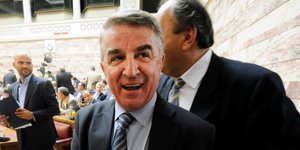 Ποιος είναι ο Θανάσης Μπούρος