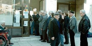 Τσεκούρι 15% έως 22 % στο εφάπαξ των δημοσίων υπαλλήλων