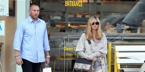 Η Χάιντι Κλουμ βρήκε κάποιον να τη φιλάει: Το σωματοφύλακά της [εικόνες]