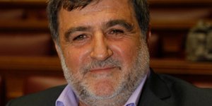 Ο κοτοπουλάς βουλευτής του ΠΑΣΟΚ που άναψε τη φωτιά Βενιζέλου – Χρυσοχοΐδη [διάλ