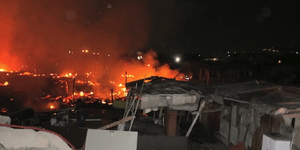 Ολοσχερώς καταστράφηκε από τη φωτιά ο καταυλισμός των τσιγγάνων στον Βοτανικό