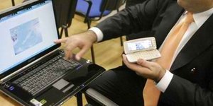 Τα τηλέφωνα 50.000 πολιτών ήταν υπό «επίσιμη» παρακολούθηση