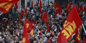 ΚΚΕ: Μέρκελ και Ολάντ στηρίζουν τον Σαμαρά στην εξολόθρευση των λαϊκών δικαιωμάτ