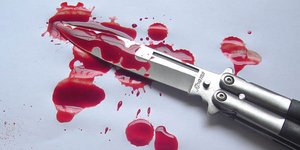 Νεαρός ληστής μαχαίρωσε ηλικιωμένη μέσα στο σπίτι της