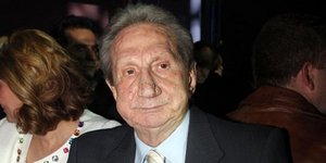 Πέθανε ο τραγουδιστής Μιχάλης Μενιδιάτης