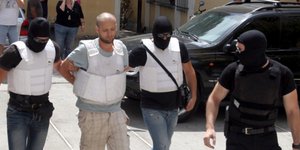 Πέντε μέλη των «Πυρήνων της Φωτιάς» οι συνεργοί του Θεοφίλου