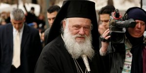 Αυτοί είναι οι μισθοί των κληρικών από τον απλό ιερέα ως τον Αρχιεπίσκοπο