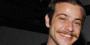 Η Παπουτσάκη παντρεύτηκε και ο Τζιόβας μόνο μαύρα δεν τα έβαψε [εικόνες]