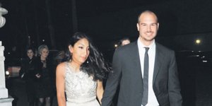 Οι πρώτες φωτογραφίες από το λαμπερό γάμο Γκινοσάτη -  Πολάτ [εικόνες]