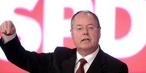 Ο Στάινμπουργκ αντίπαλος της Μέρκελ για την Καγκελαρία