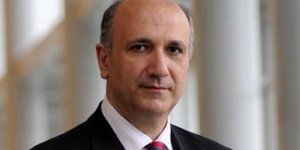 Αγγελάκας: Η Υγεία ήταν το μέσο για κάποιους πολιτικούς να γίνουν πλουσιότεροι