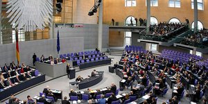 Deutsche Welle: Το Βερολίνο ετοιμάζει λύση-πακέτο για Ελλάδα