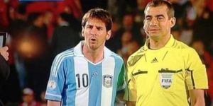 Διαιτητής ζήτησε από τον Μέσι να βγουν μαζί φωτογραφία [βίντεο]