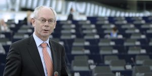 Ρομπάι: Η Ευρωζώνη να συντάσσει κεντρικό προϋπολογισμό