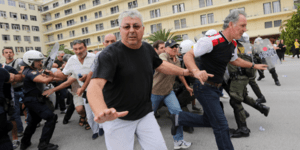 Καρατομήσεις αξιωματικών της Αστυνομίας και του Στρατού για την εισβολή στο Πεντ