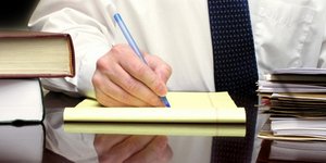 Αυτά είναι τα 15 επαγγέλματα που απελευθερώνονται με το Μεσοπρόθεσμου