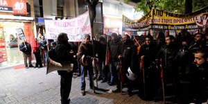 Μεγάλη αντιφασιστική πορεία από την Κυψέλη προς την πλατεία Αμερικής