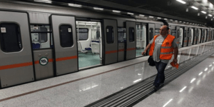 Η αύξηση στην τιμή των εισιτηρίων μετατίθεται για ένα χρόνο μετά