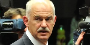 Στην Ελλάδα γυρνά ο Γιώργος Παπανδρέου για να ψηφίσει το Μνημόνιο
