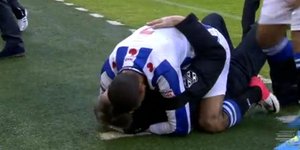 Ο ποδοσφαιριστής του... γκρέμισε τον Μάρκο Φαν Μπάστεν [βίντεο]