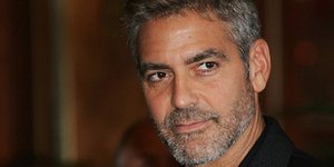 Δείτε τον Τζορτζ Κλούνεϊ στα 10 του με κόκκινα μαλλιά κομμένα αφέλειες [εικόνα]