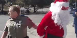 Απίστευτο-Συνέλαβαν τον Αγιο Βασίλη για βανδαλισμό [βίντεο]