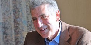 Στην Ελλάδα ο στρατηγός των προεκλογικών εκστρατειών των Δημοκρατικών στις ΗΠΑ