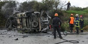 Σπαρακτικές σκηνές στον αποχαιρετισμό των ανδρών του ΕΚΑΒ [εικόνα]