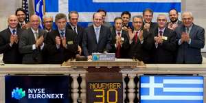 Ο Κώστης Χατζηδάκης χτύπησε το κουδούνι στο Χρηματιστήριο της Νέας Υόρκης