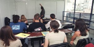 Σώζει τα φροντιστήρια και τις σχολές το ΕΣΠΑ - Επιδοτήσεις εώς και 60%