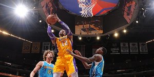 Τρίτη συνεχόμενη νίκη για Λέικερς [βίντεο]