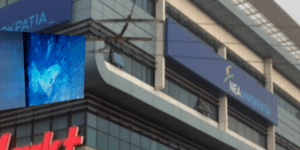 Το γραφείο του Αντώνη Σαμαρά μετά την επίθεση με καλάσνικοφ στη ΝΔ [εικόνες]