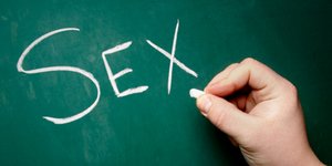 Ερευνα: Πόσες φορές την ημέρα σκέφτονται οι άνδρες και οι γυναίκες το σεξ