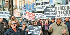 Μάζικες διαδηλώσεις σε όλη την Ισπανία κατά των εξώσεων