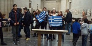 Έλληνες μαθητές στο Βρετανικό Μουσείο : Φέρτε πίσω τα Ελγίνεια Μάρμαρα