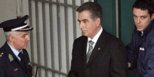 Πώς πέρασε ο Παπαγεωργόπουλος την πρώτη νύχτα στο κελί των διαβατών