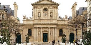 Σε κατάργηση της ελληνικής έδρας στη Σορβόννη προχωρά η Γαλλία 