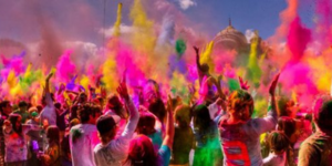 Holi: Ο Ανοιξιάτικος πόλεμος των χρωμάτων στην Ινδία [εικόνες]