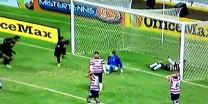 Τερματοφύλακας δέχτηκε γκολ και έριξε τρικλοποδιά στον σκόρερ [βίντεο]