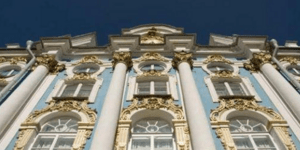 Σκάνδαλο με τα δάνεια στη Κύπρο: Σχεδίαζαν να αγοράσουν παλάτι με δάνεια απο δύο