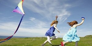 Το παιχνίδι με τους χαρταετούς κρύβει κινδύνους - Τι πρέπει να προσέξετε