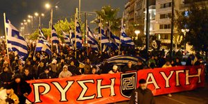 Στον εισαγγελέα το βίντεο με τον υποψήφιο της Χρυσής Αυγής που ζητάει να γίνουν